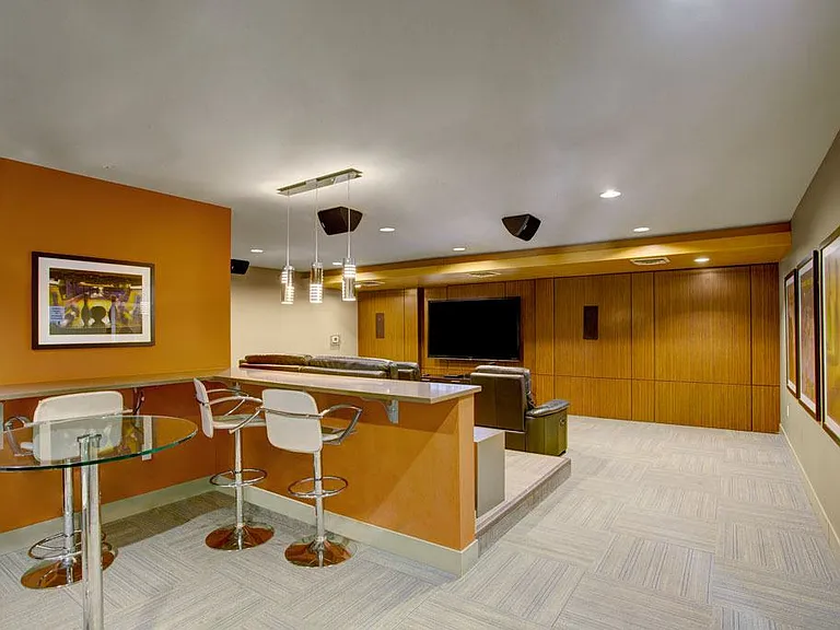 Leilani Apartment Homes — Photo 36