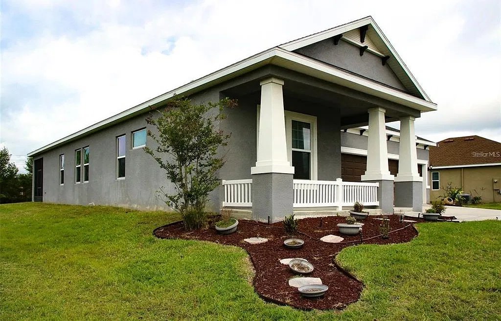 4 bed, 3.0 bath, 2498 sqft, $3,300 — Photo 4