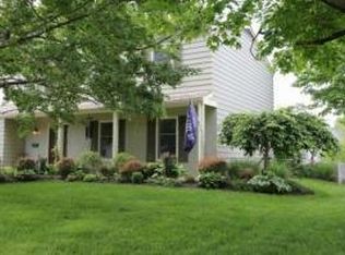 272 Oak Hill Dr, Westerville, OH 43081