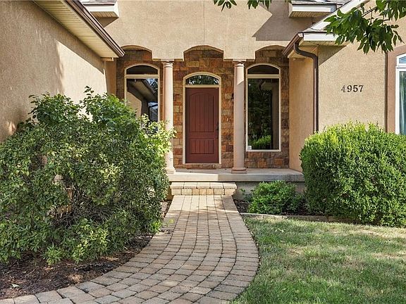 2nd image of 4957 S Park Ridge Dr