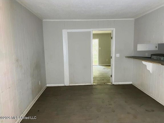 3rd image of 936 Westway St