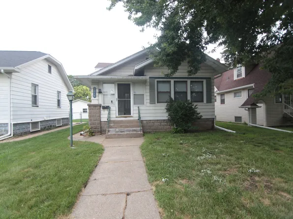 2014 33rd St, Rock Island, IL 61201