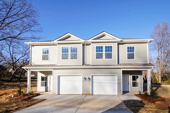 1st image of 723 Lackey St