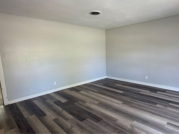 3rd image of 3058 Boswell Dr NW