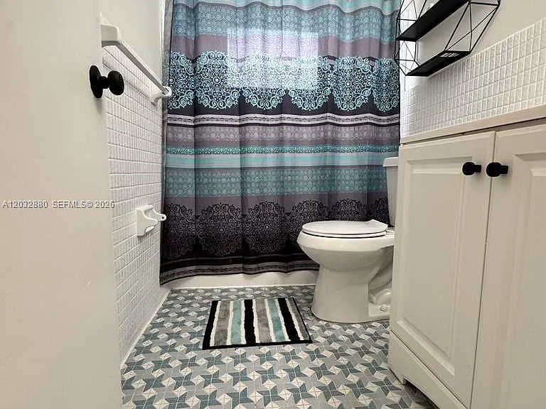 705 NE 2nd St #11 — Photo 15