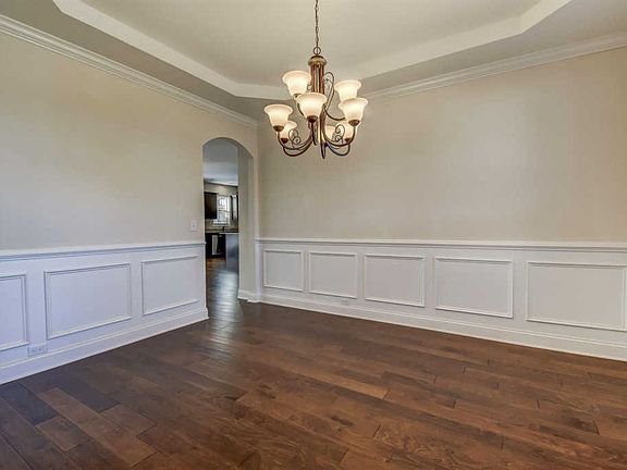 5th image of 313 Berlandier Ln