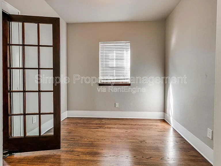 421 NW 25th St — Photo 12