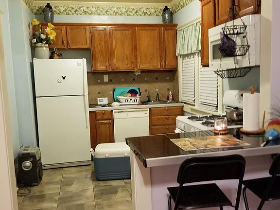 2nd image of 3114 Roosevelt Ave