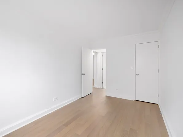 40 Park Avenue image 6 of 17