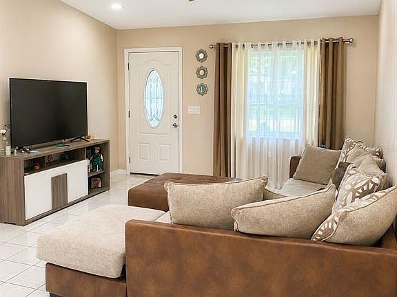 4th image of 4805 Sparrow Dr