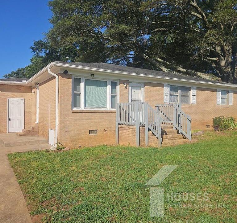 1st image of 4 Fargo Cir