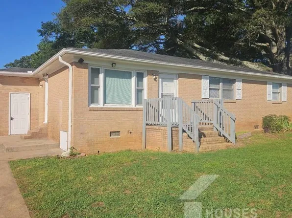4 Fargo Cir, Greenville, SC 29611