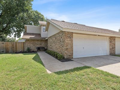 105 Yorkshire Ct, Euless, TX, 76040