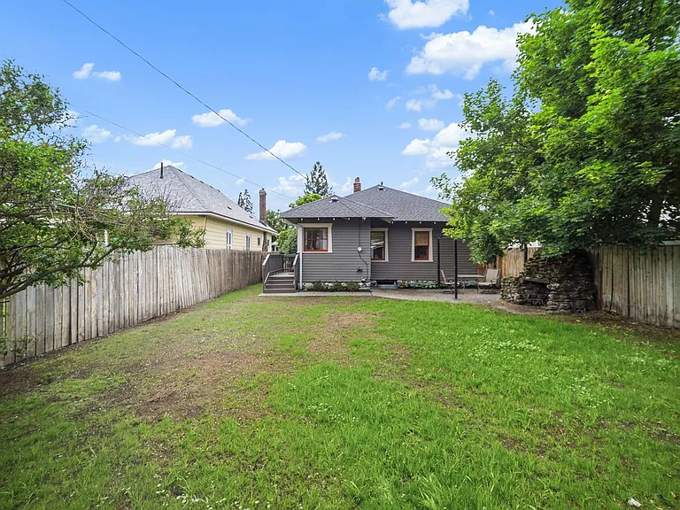 2612 W Dean Ave — Photo 14