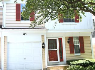 173 Port Royal Cir, Aurora, IL 60504