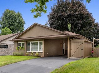 596 Thornwood Ave, Burlington, ON L7N3B8