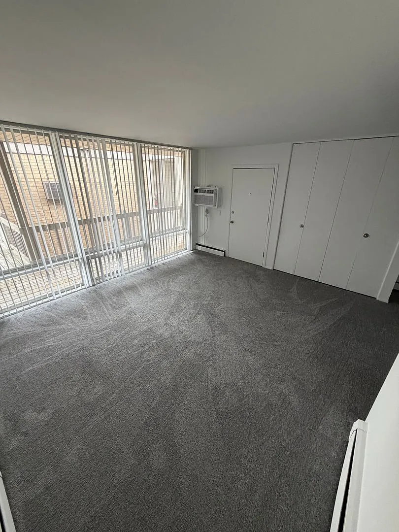 24801 Jefferson Ave — Photo 4