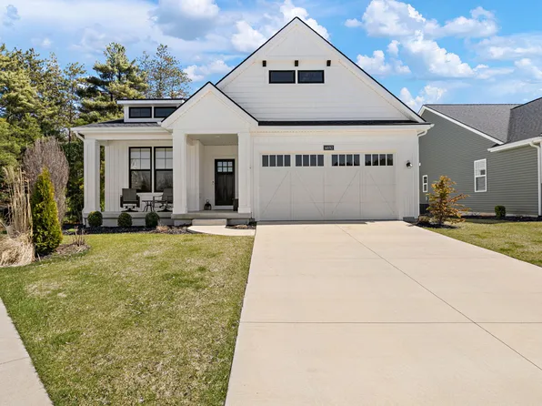 14692 Pine Dew Dr #15, Grand Haven, MI 49417