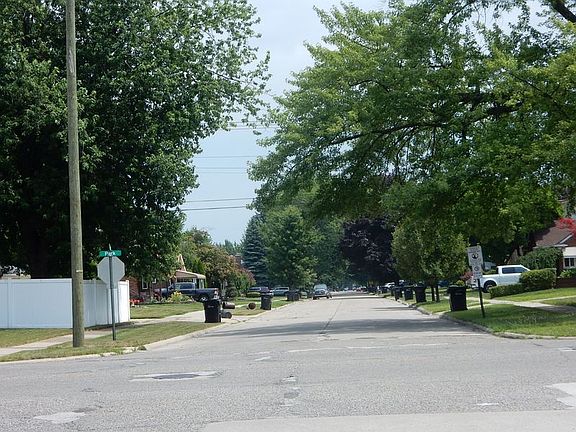 4th image of 14586 Thomas Ave