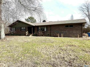 5815 Georgia Mountain Rd, Guntersville, AL 35976