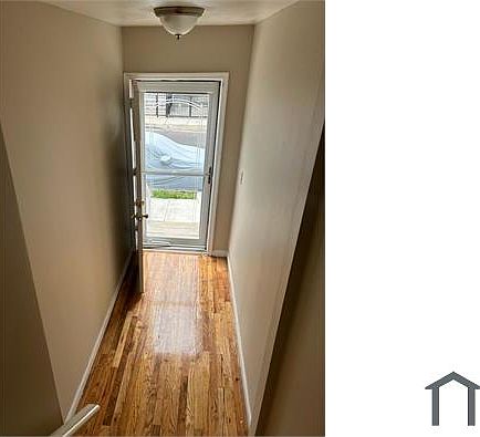 2nd image of 11011 160th St #2