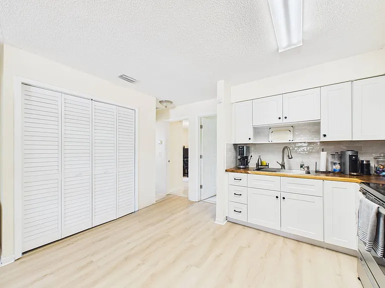 1411 E 109th Ave #B — Photo 21