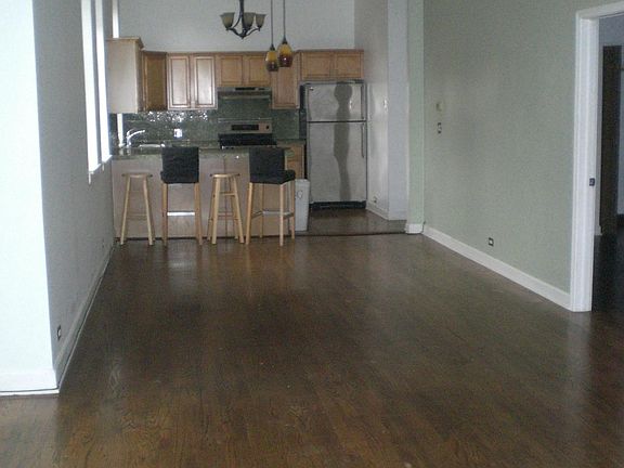 2nd image of 1514 N Milwaukee Ave APT 2S