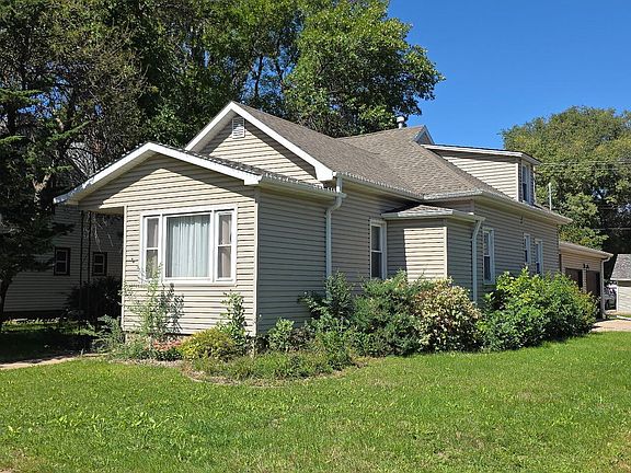 2nd image of 822 E 7th Ave