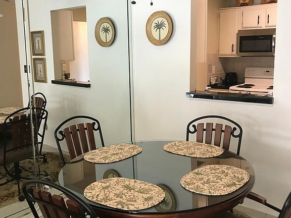 5th image of 10 Lakeshore Ter Unit 64