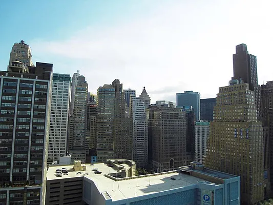 Rented by CCG Real Estate Brokerage | media 21