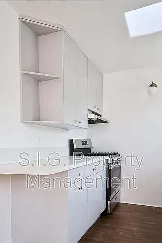 2191 El Sereno Ave #4 Photo 1