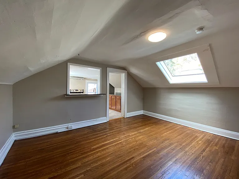 Highland St 1441-1443 CR — Photo 11