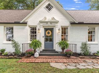 3786 Poplar Ave, Memphis, TN 38111