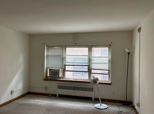 4215 W Martin Dr APT 8, Milwaukee, WI 53208