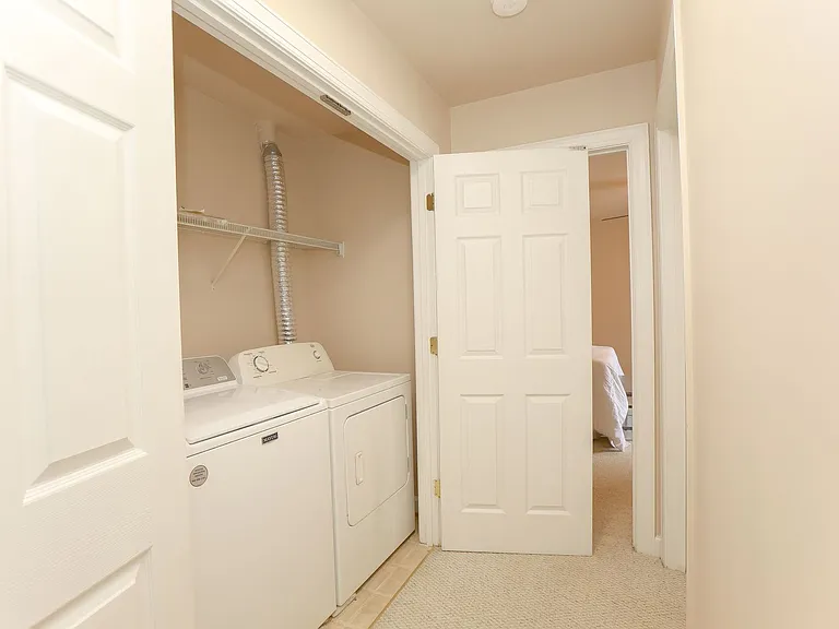 179 Herman Melville Ave — Photo 37