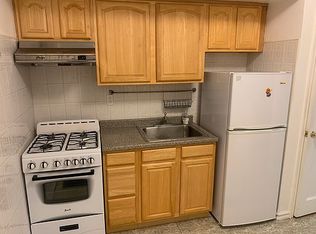 63-10 Saunders St #D11, Rego Park, NY 11374