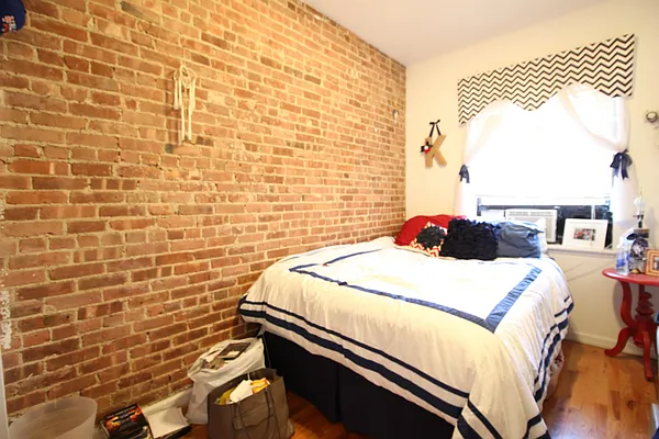 Rented by Keller Williams NYC | media 27