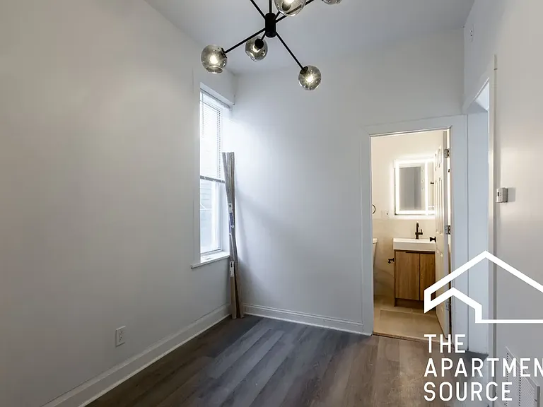 1841 N Kedzie Ave #2R — Photo 8
