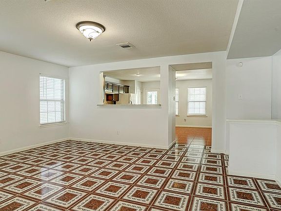 5th image of 15226 Falmouth Ave