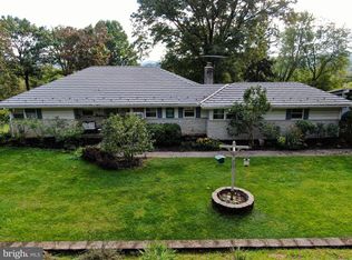 409 Hain Rd, Sinking Spring, PA 19608