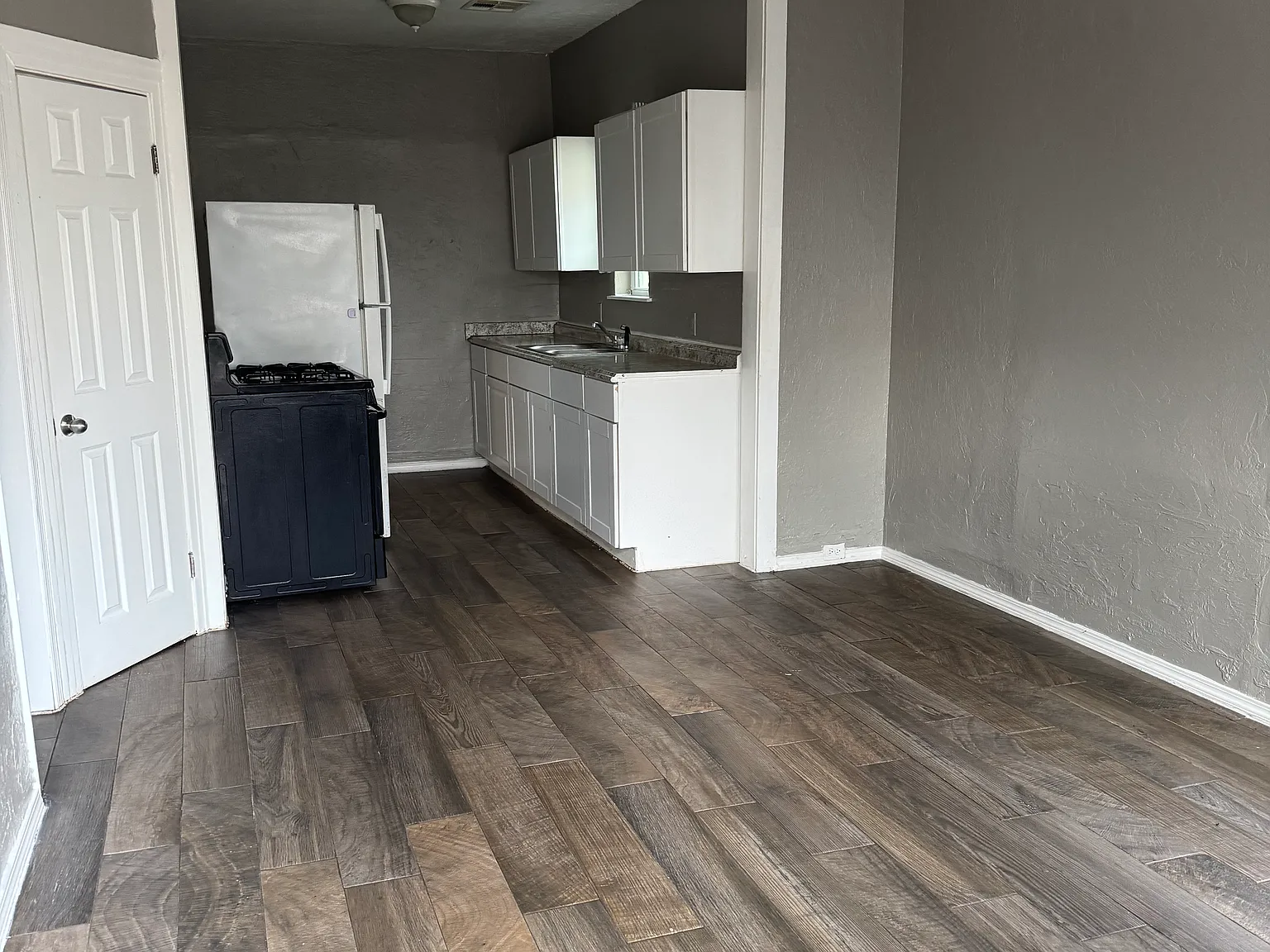 3 bed, $1,250 — Photo 2