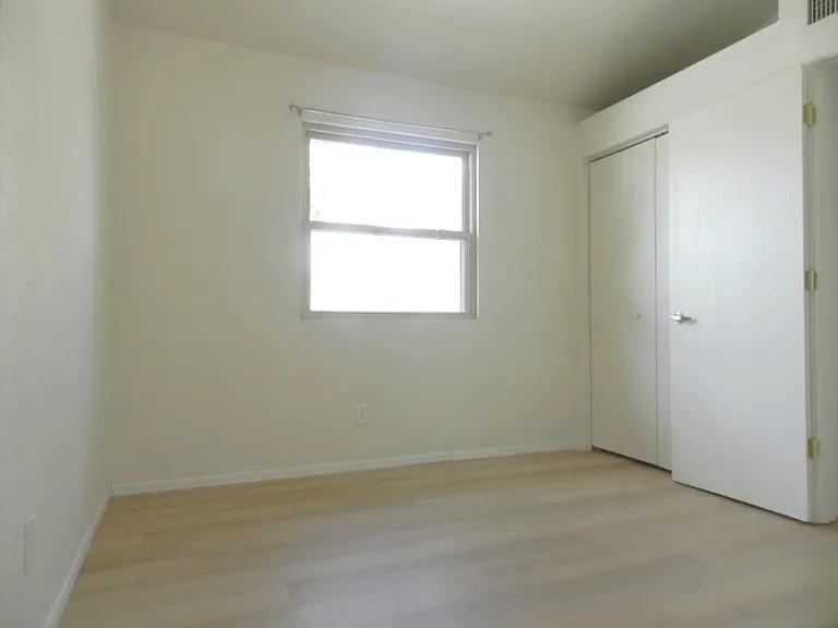 Unit Photo