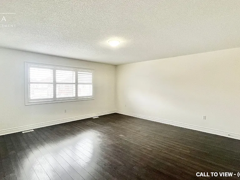 62 Bassett Cres — Photo 7