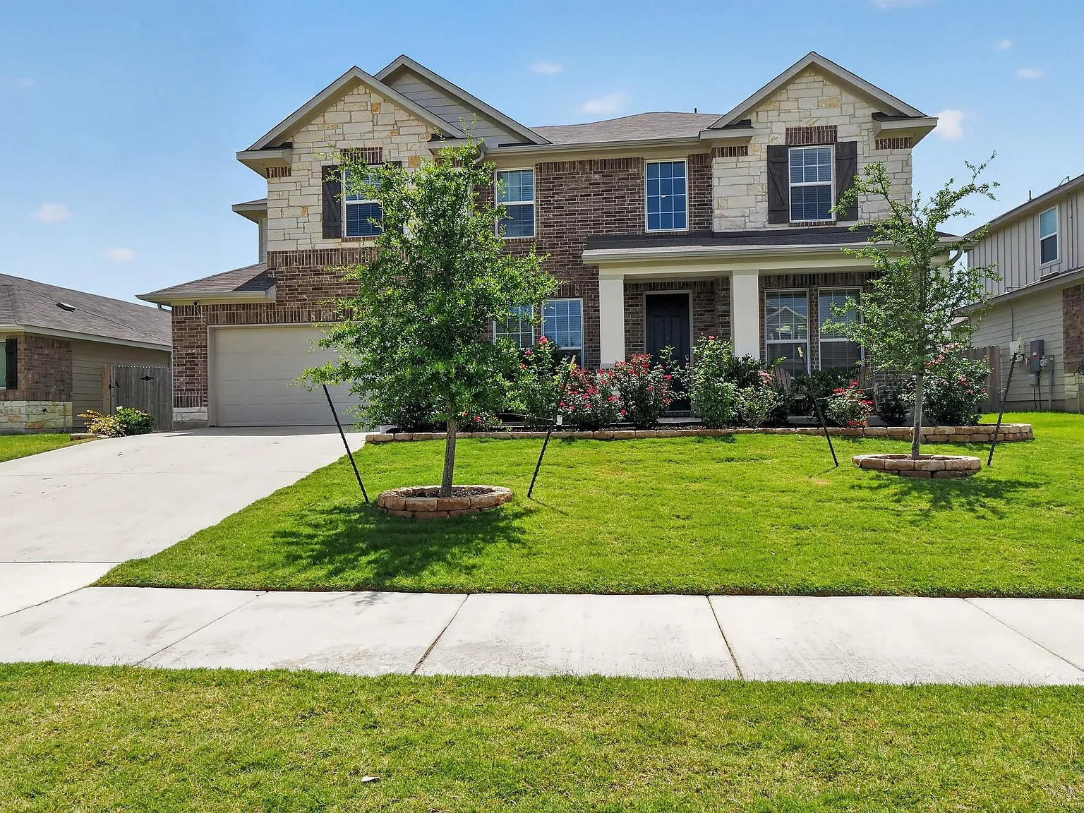 4 bed, 3.5 bath, 3003 sqft, $3,800 — Photo 2