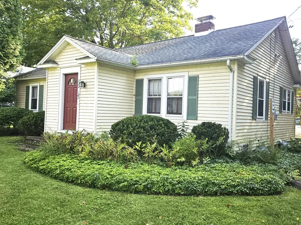 222 Temple St #1/2, Fredonia, NY 14063