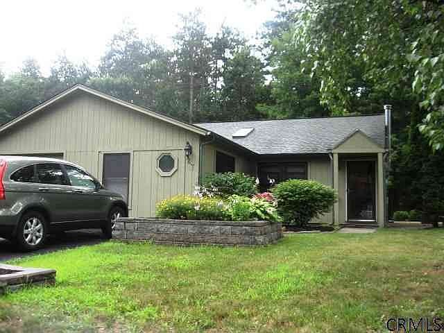 1st image of 27 Arrow Wood Pl
