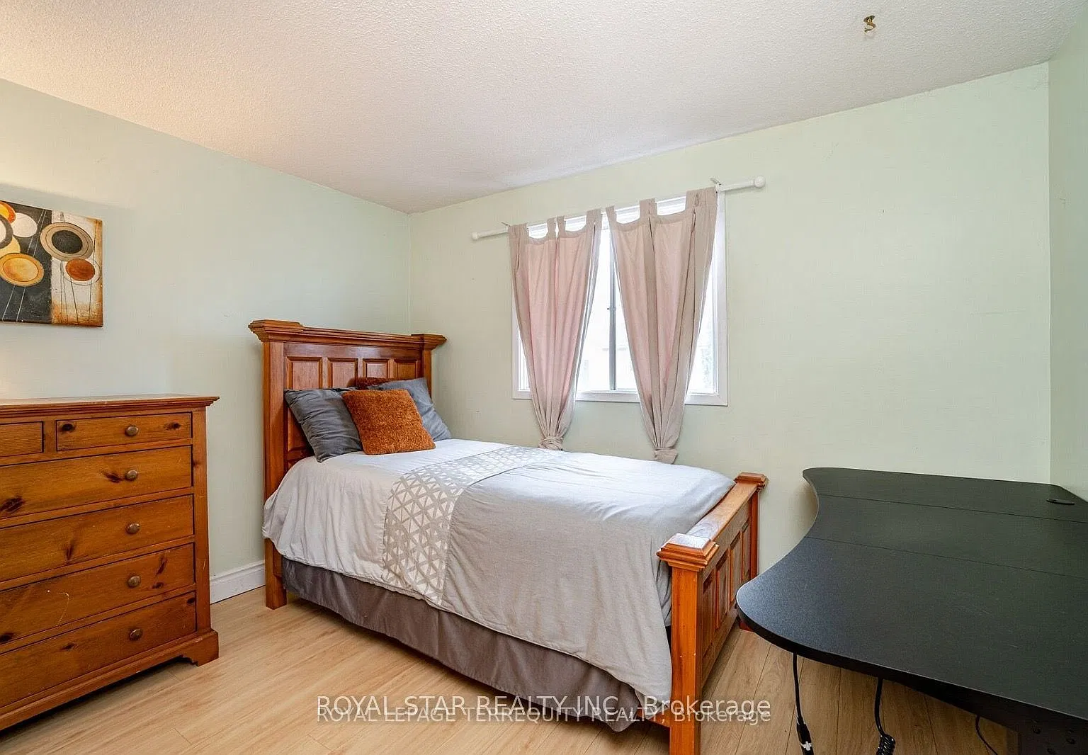 4 bed, $2,800 — Photo 3