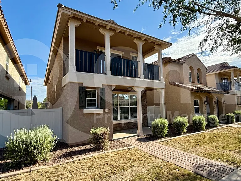 3747 E Hans Dr — Photo 2