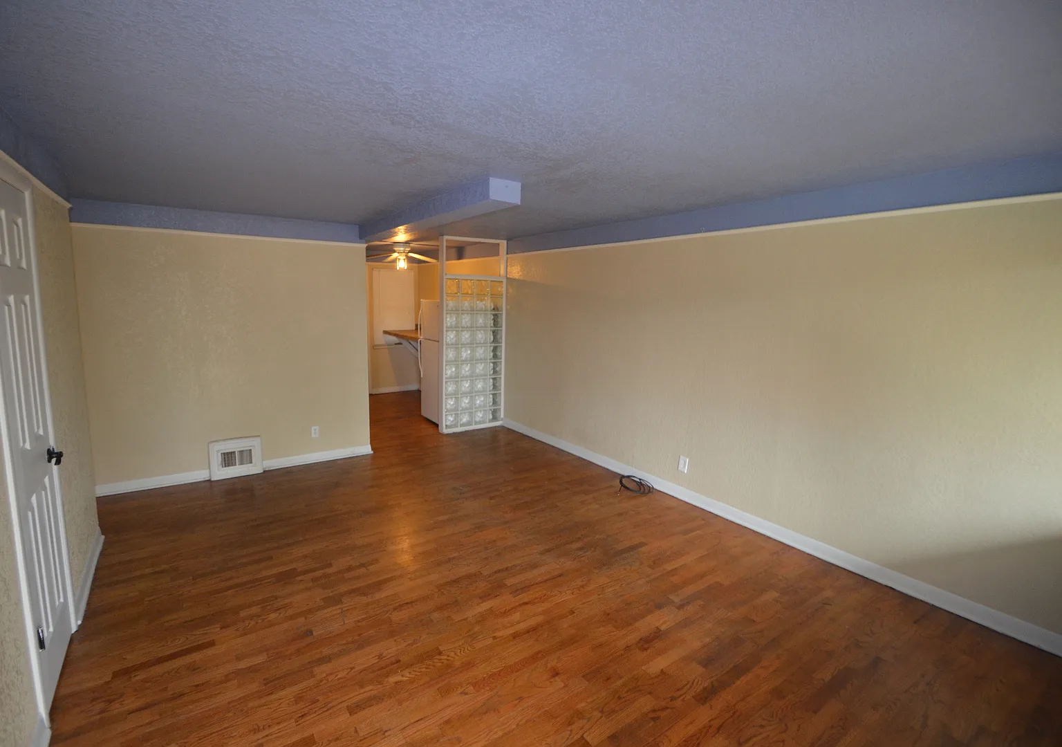2717-2723 Sheridan Blvd — Photo 2