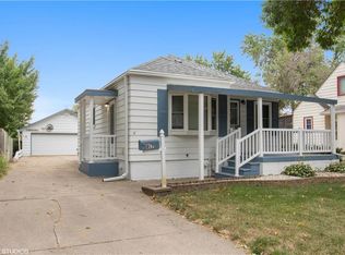 617 Linnwill Pl, West Des Moines, IA 50265